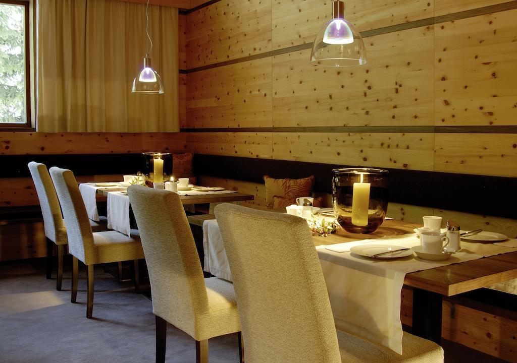 Hotel Rundeck Sankt Anton am Arlberg Restoran fotoğraf